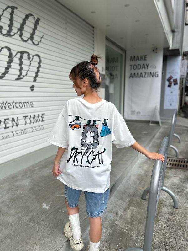 【現貨】DRY CAT曬貓咪插畫風Tee 