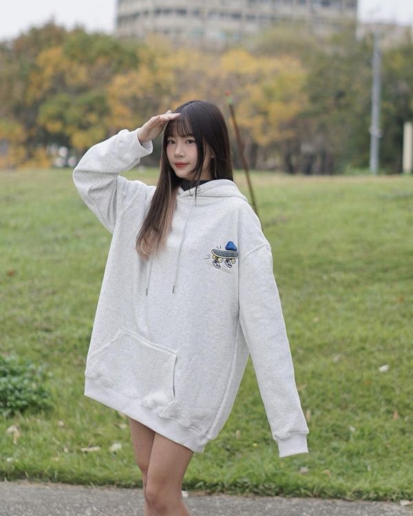 現貨【牛奶暖絨】滑板少年牛奶絨帽Tee 