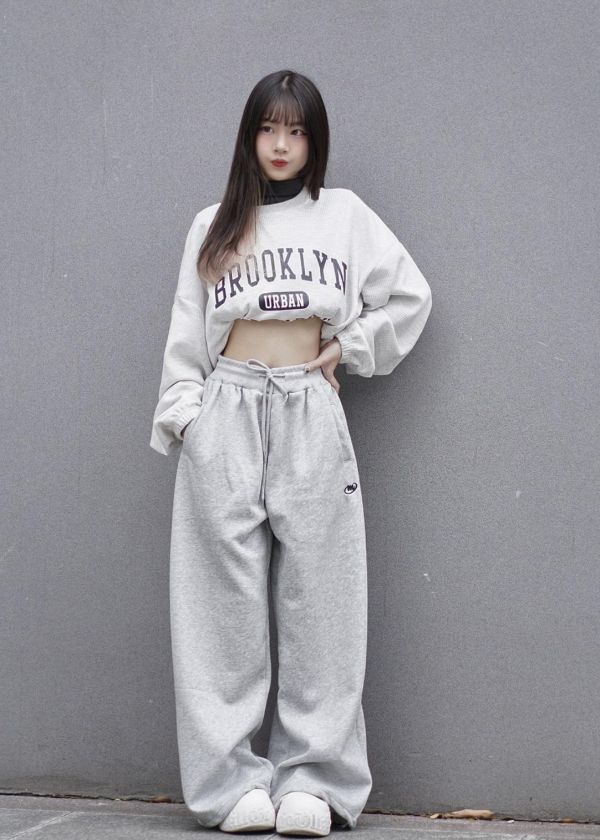 現貨+預購【休閒穿搭必備】刺繡小標闊腿棉褲 