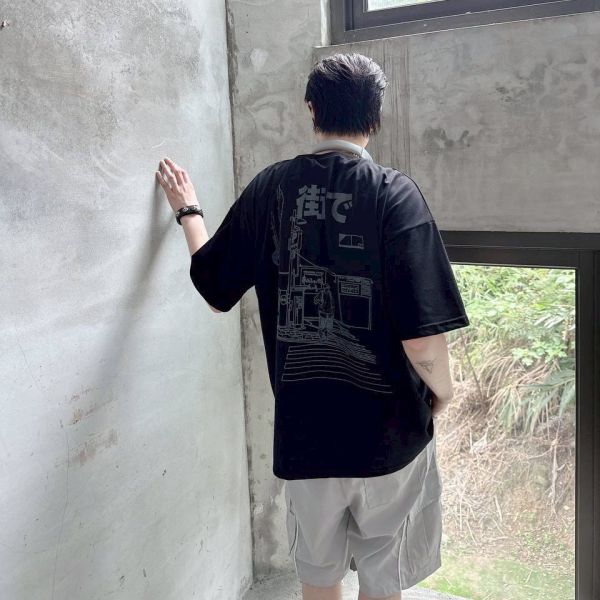 【現貨】日式線條街頭插畫Tee 