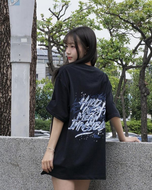 現貨【街頭態度】藝術英字塗鴉短Tee 