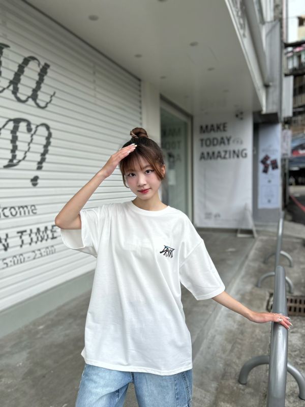 【現貨】DRY CAT曬貓咪插畫風Tee 