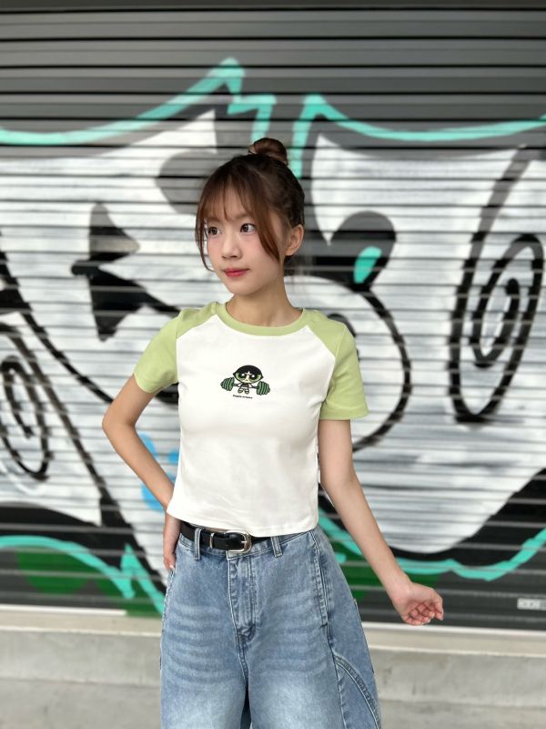 【現貨+預購】飛天小女警舉重短版上衣 