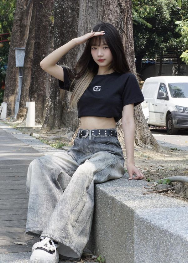 現貨【腿型升級器】美式髒染水洗彎刀褲 