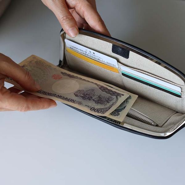 中川政七 防水牛革口金長皮包 