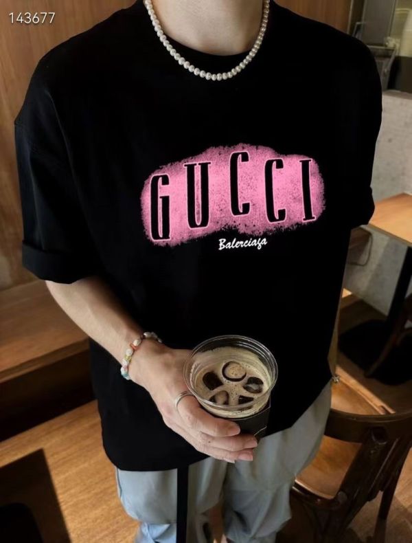 Balenciaga x Gucci新品聯名合作款霓虹字母短袖 