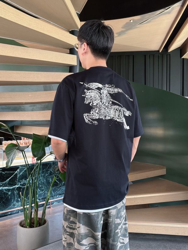 新款首發專櫃最新款短袖圓領T恤 