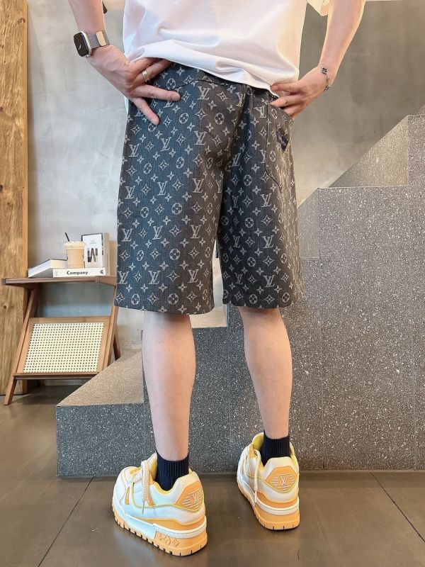 LV      2025夏季新款男士休閒短褲 