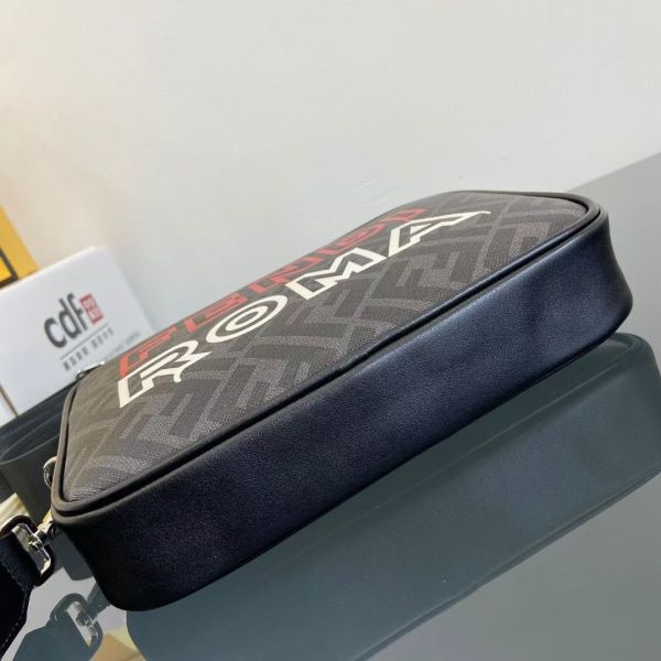 Fendi芬迪 經典復古相機包 