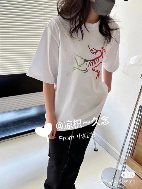 小鳥字母LOGO彩繪漸變 