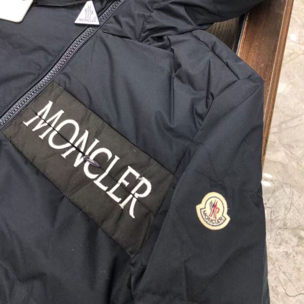 MONCLER 蒙口 專櫃同步羽絨服 