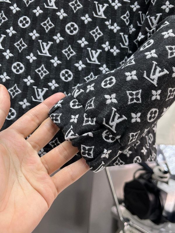 LV 官網同款，三標齊全 