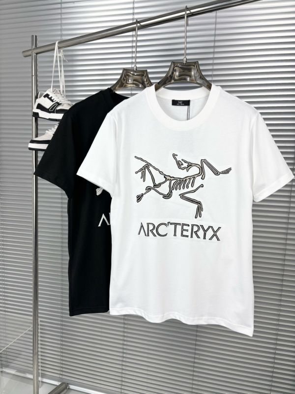 春夏新款首發專櫃最新款短袖圓領T恤 