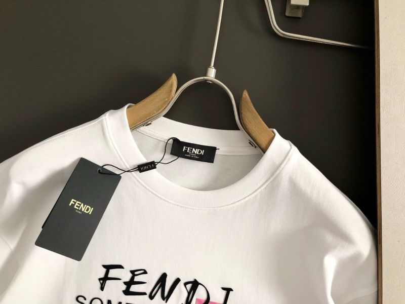 FEND*合身版型立體膠印經典短袖 