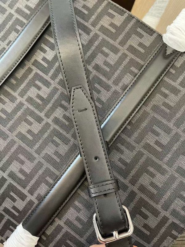 百分百頭層牛皮大容量手提袋 