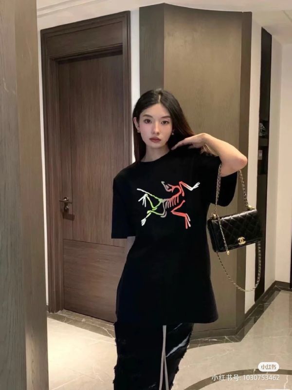 小鳥字母LOGO彩繪漸變 
