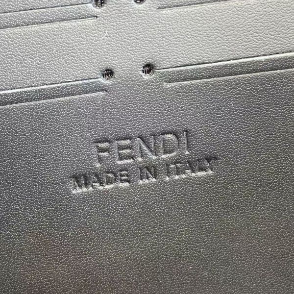 Fendi芬迪.Baguette Soft Trunk手袋 