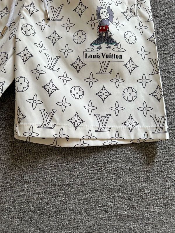 2025夏季最新款 男士休閒短褲，沙灘褲 