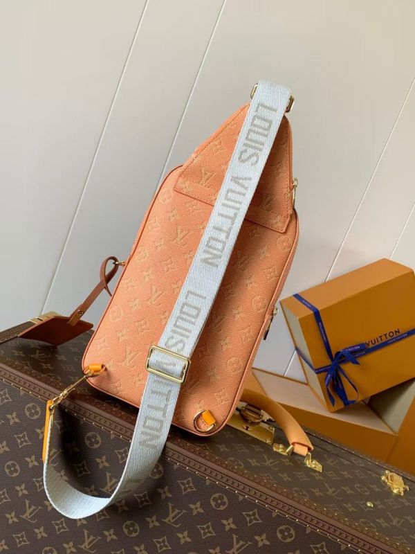 變碼芯片 M12869黃色 AVENUE 單肩包 