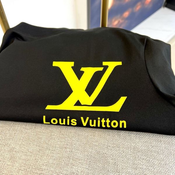 春夏新品微廓圓領T恤衫 