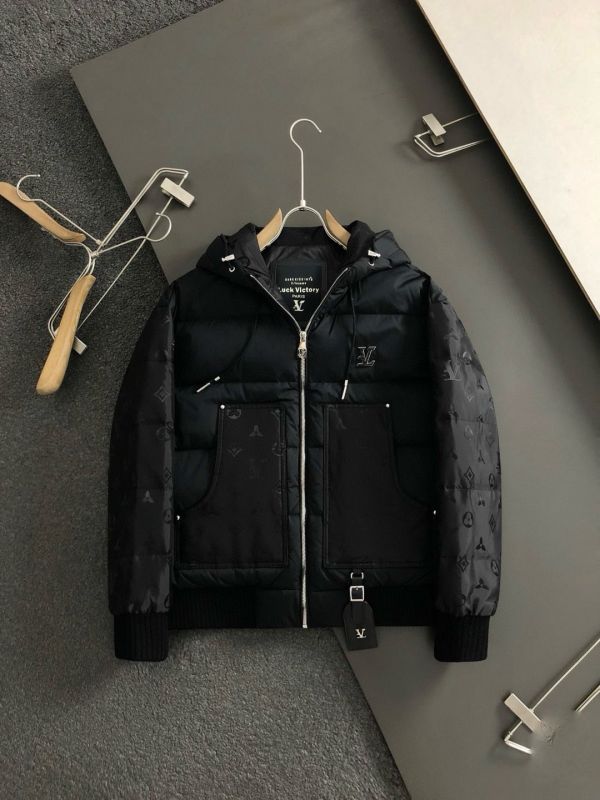 黑色拼接面料融合真皮皮牌設計 