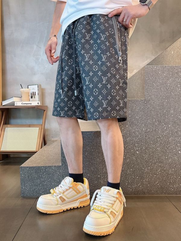 LV      2025夏季新款男士休閒短褲 