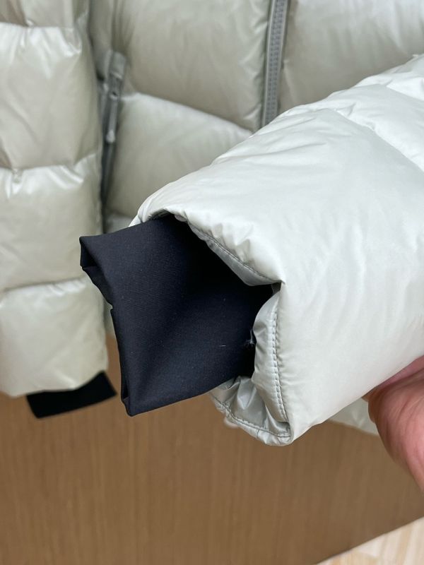 buFW秋冬款時尚羽絨夾克 