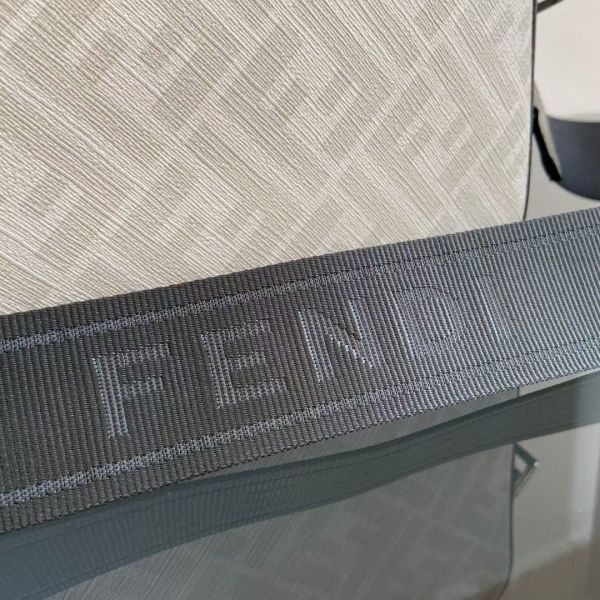 Fendi芬迪 經典復古相機包 