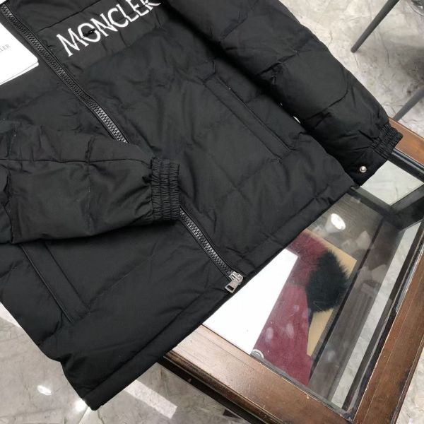MONCLER 蒙口 專櫃同步羽絨服 