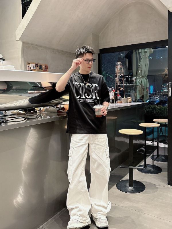 DIOR最新款短袖圓領T恤 
