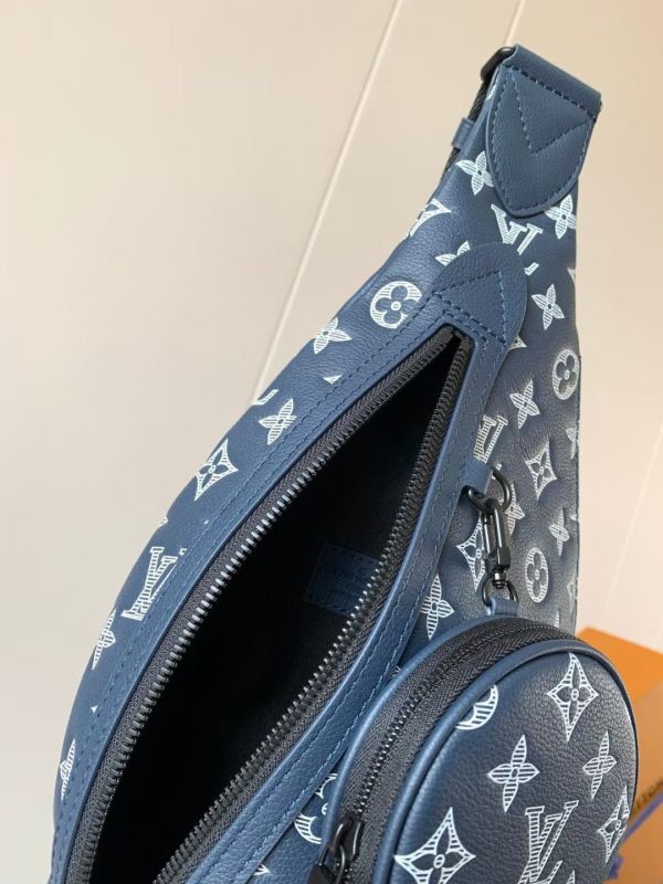 M24751藍色 本款 Duo 單肩包 