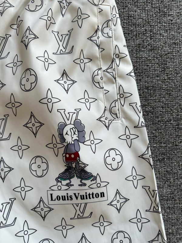 2025夏季最新款 男士休閒短褲，沙灘褲 