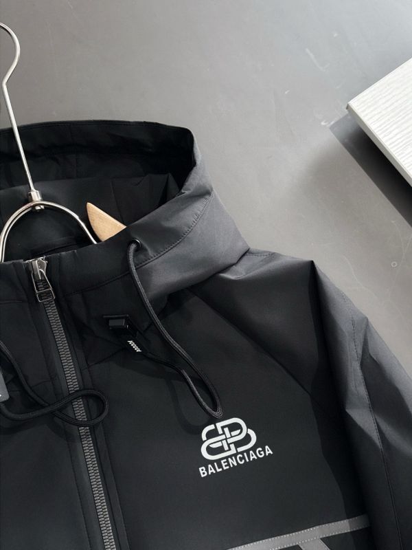 巴黎世家 早春2025最新款拉鍊連帽風衣夾克外套 