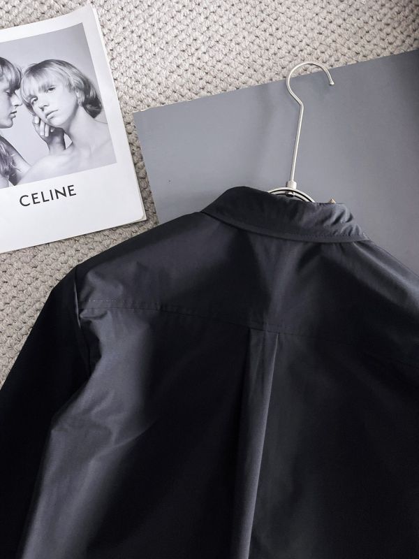 普拉達 高端休閒系列！ 