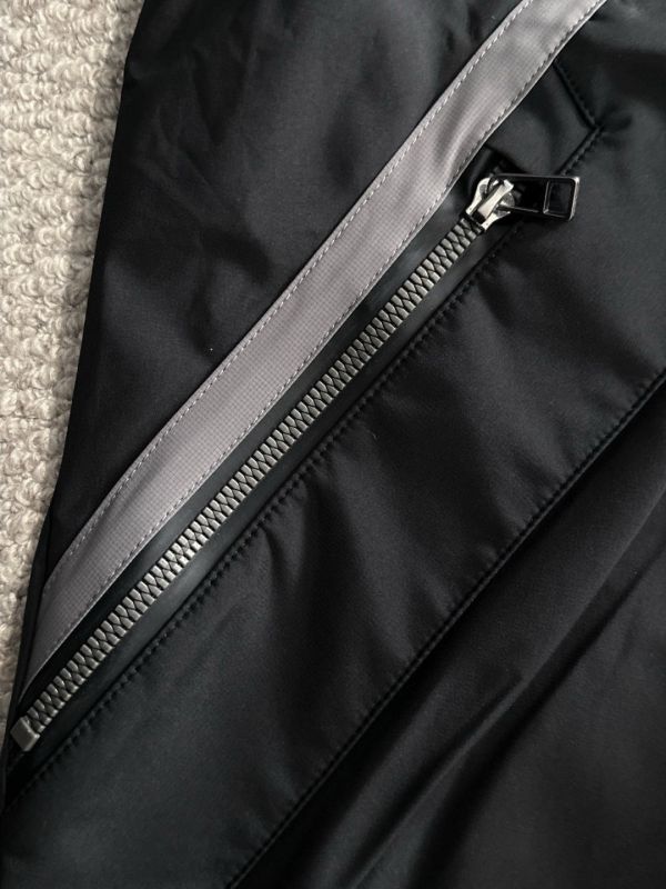 巴黎世家 早春2025最新款拉鍊連帽風衣夾克外套 