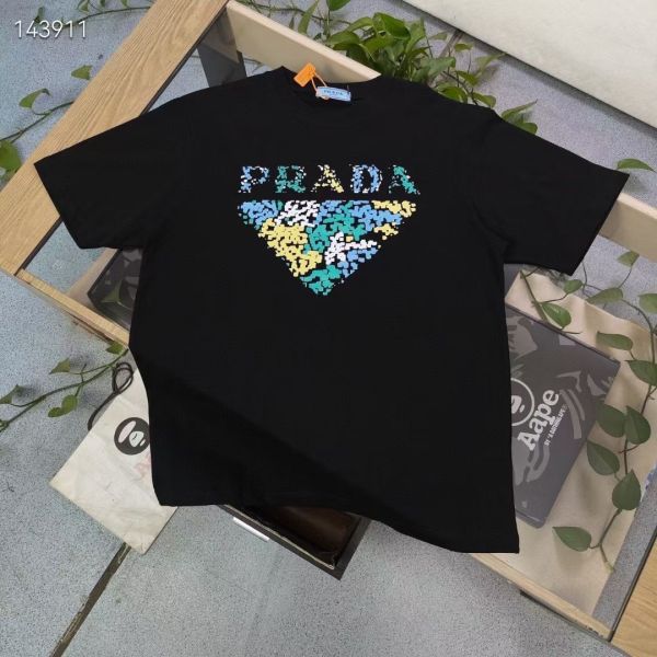 PRADA普拉達朦朧像素點圖案 