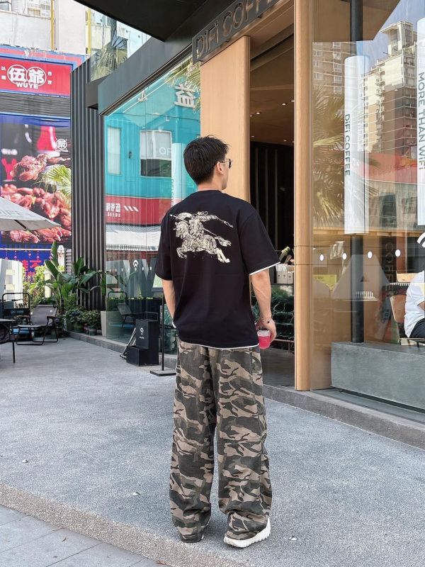 新款首發專櫃最新款短袖圓領T恤 