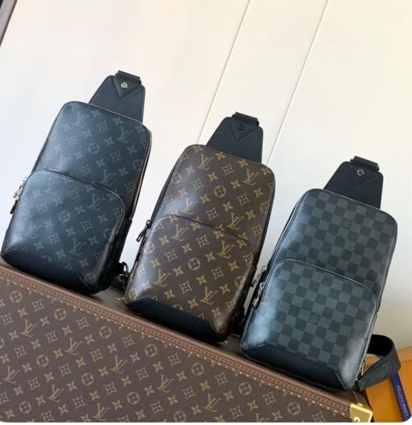 變碼芯片 N41719黑花 胸包系列 