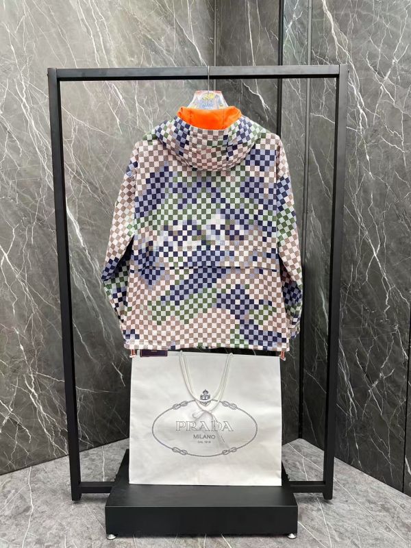 LV   官網同款，三標齊全 