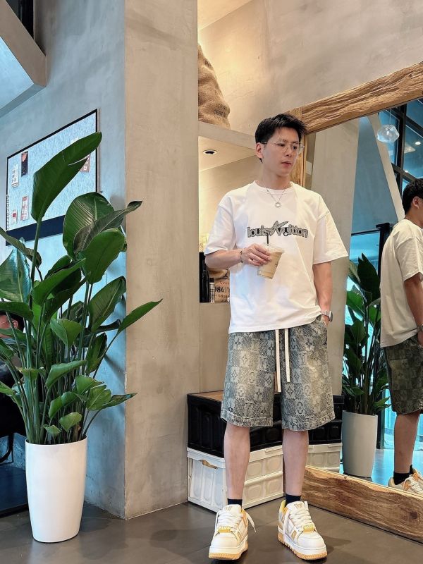 LV     2025夏季新款男士休閒短褲 