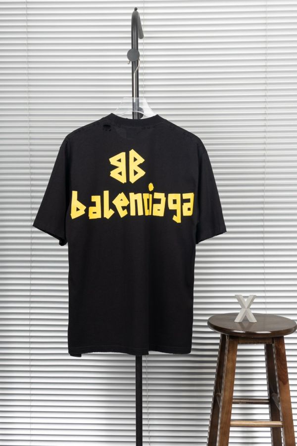 巴黎經典黃膠帶字母拉漿圓領短袖 