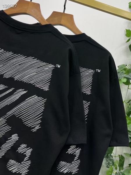 off-white  刺繡不規則班馬線款短袖T恤 