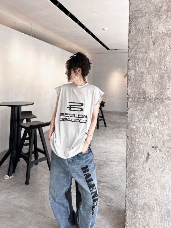 Balenciga/巴黎世家 新款坎袖背心 