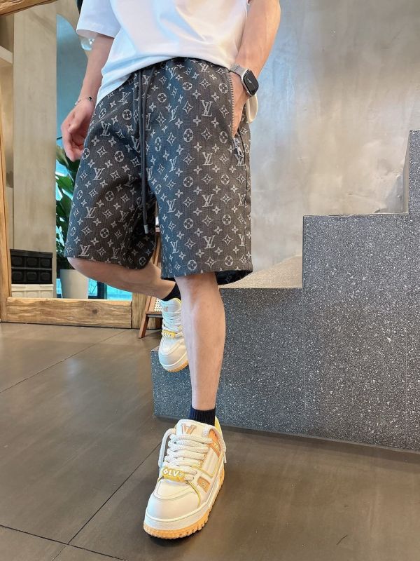 LV      2025夏季新款男士休閒短褲 