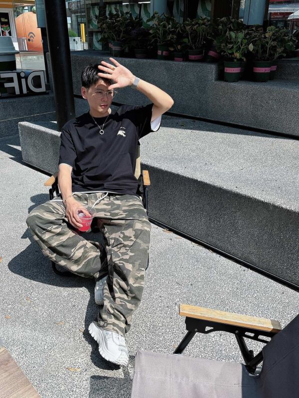 新款首發專櫃最新款短袖圓領T恤 