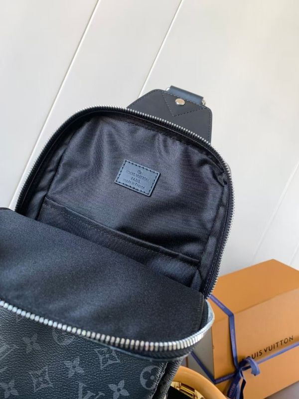 變碼芯片 N41719黑花 胸包系列 