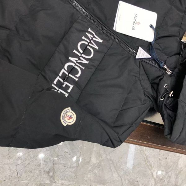 MONCLER 蒙口 專櫃同步羽絨服 