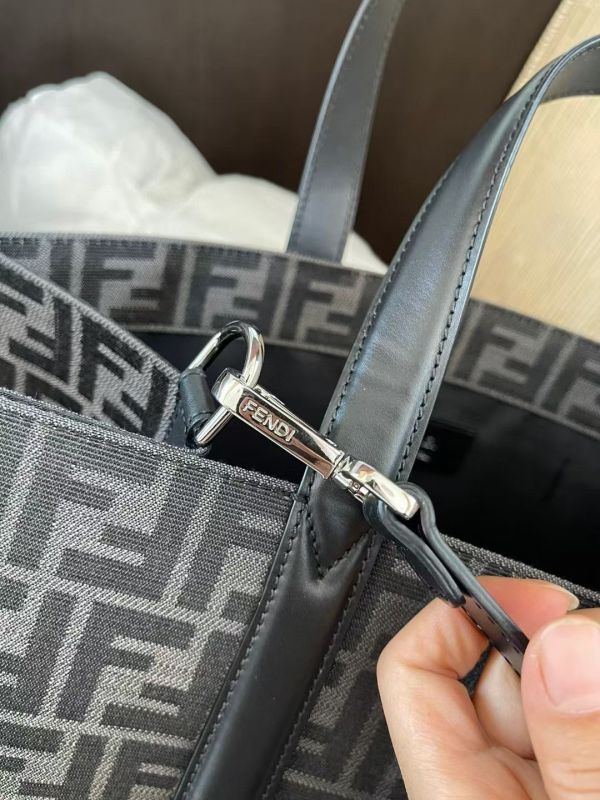 百分百頭層牛皮大容量手提袋 