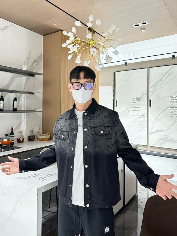 迪奧25早春新款水洗字母牛仔外套 