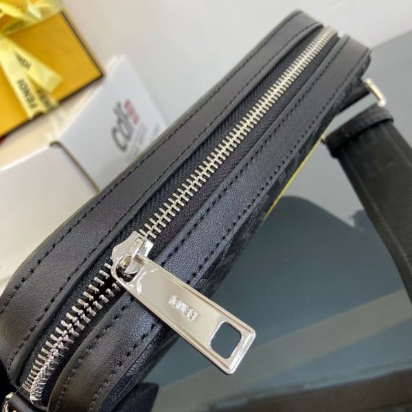 Fendi芬迪 經典復古相機包 